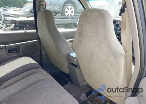 2000 Ford Explorer Xls из США, поврежденный, VIN 1FMZU72X3YUA27739